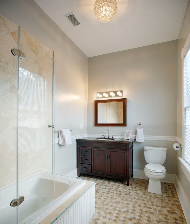 Hotel Huge 5 Bedroom 5 Bath Home In Savannah