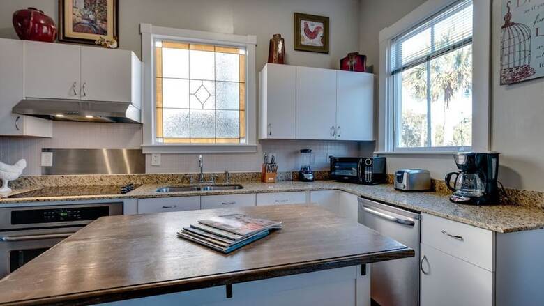 Hotel Huge 5 Bedroom 5 Bath Home In Savannah