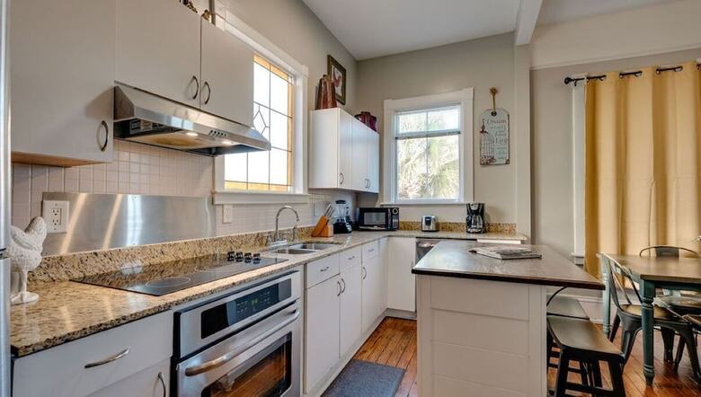 Hotel Huge 5 Bedroom 5 Bath Home In Savannah