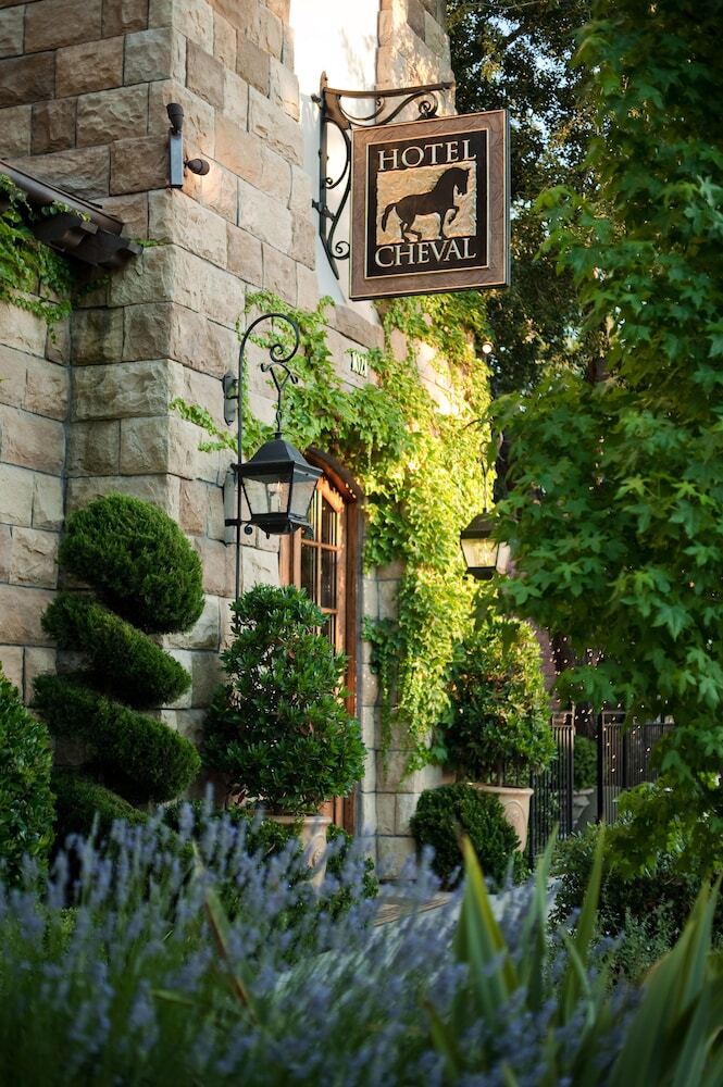 Hotel Cheval