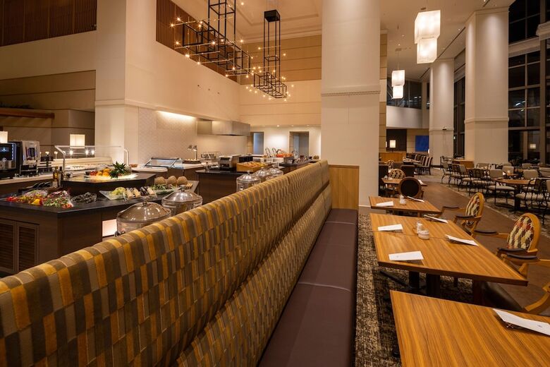 Kobe Bay Sheraton Hotel & Towers
