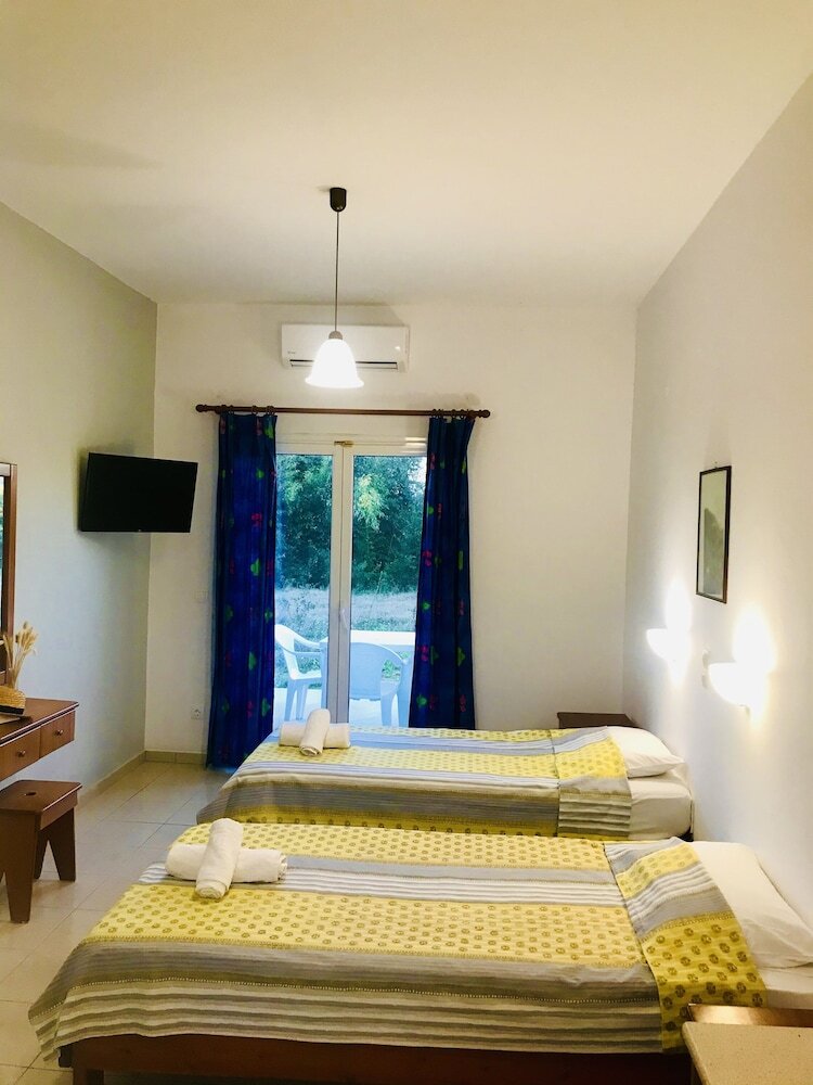 Room-banos Apartments And Swimming Pool