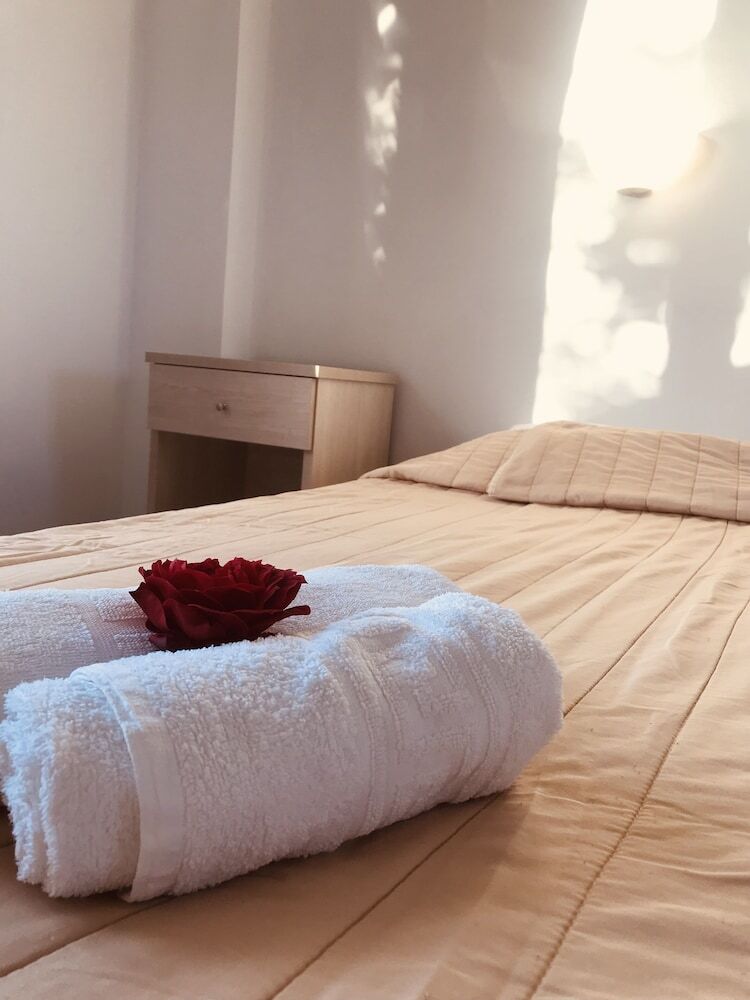 Room-banos Apartments And Swimming Pool