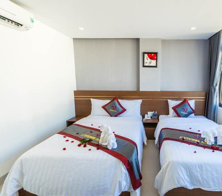Vivian Hotel