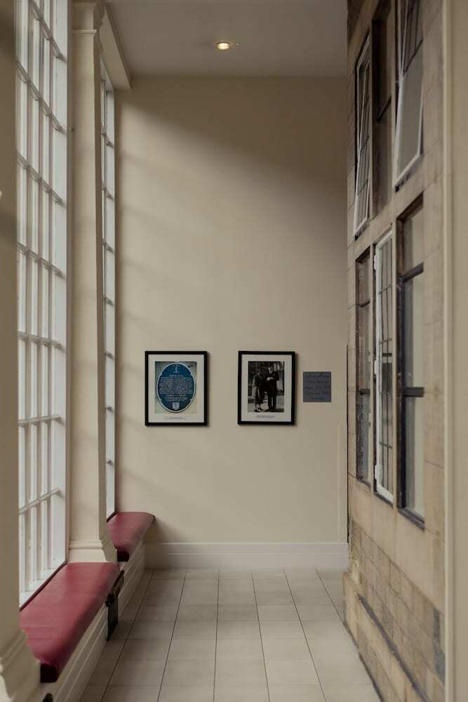 Leopold Hotel