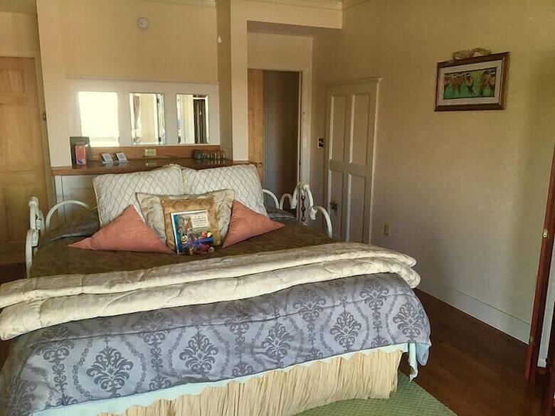 Cayuga�lake�inn Ithaca Hotel�alt