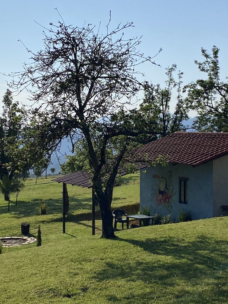 Caba�as En Huerta La Misi�n