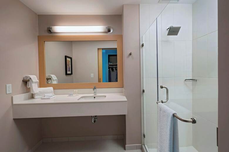 Hotel Fairfield By Marriott San Salvador