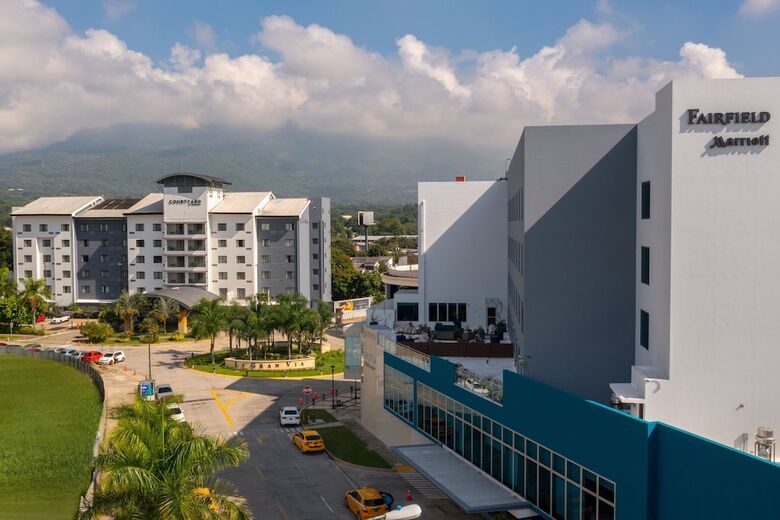 Hotel Fairfield By Marriott San Salvador