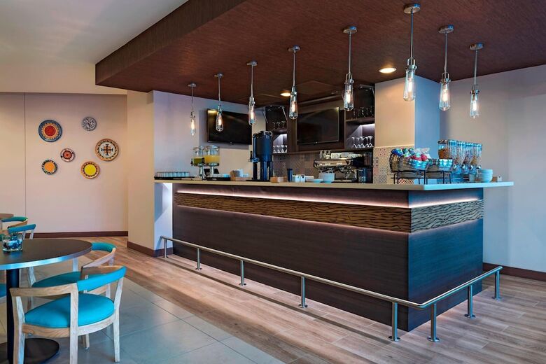 Hotel Fairfield By Marriott San Salvador