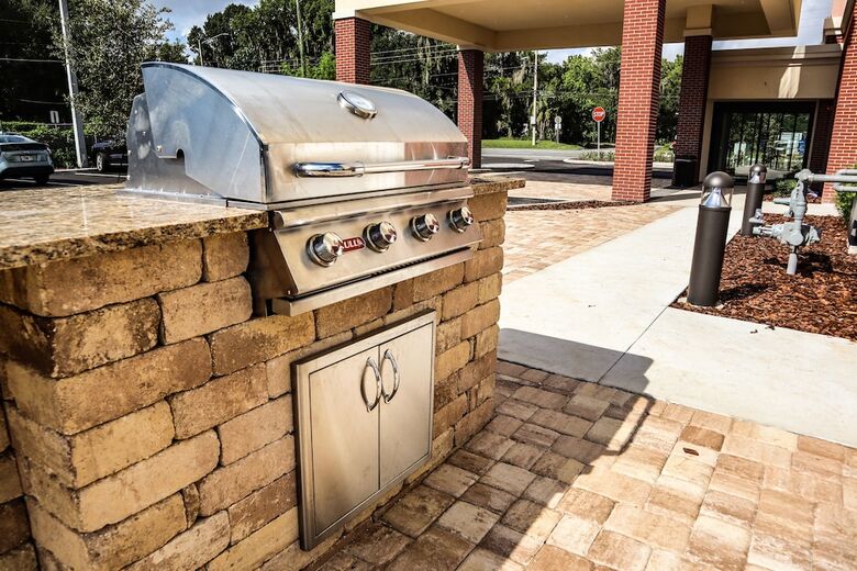 Hotel Comfort Suites Gainesville Near University