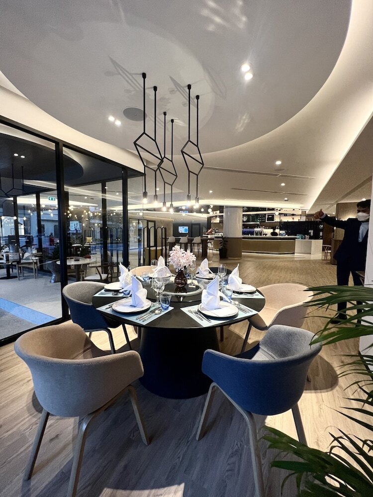 Centara Life Hotel Bangkok Phra Nakhon