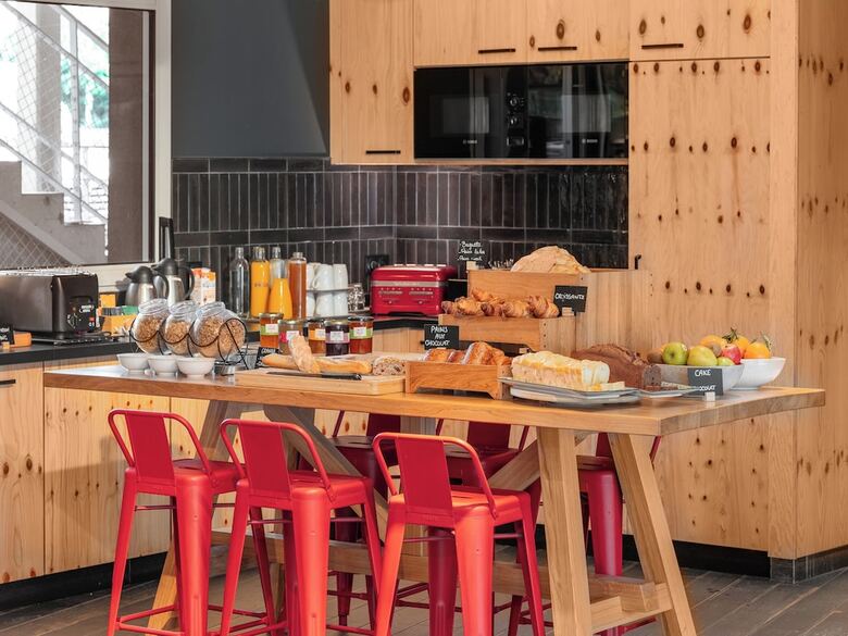 Eklo Hotels Paris Roissy Cdg Airport
