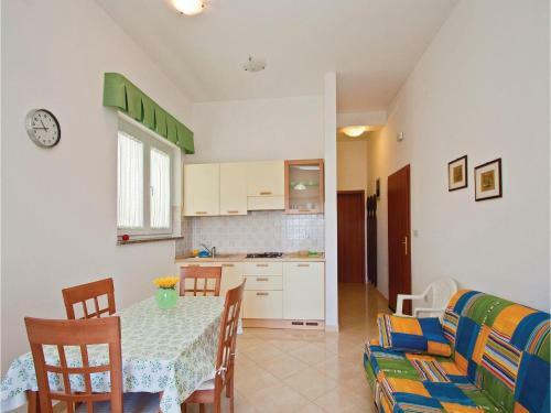 Apartment Galizana Limido Dele Roje V