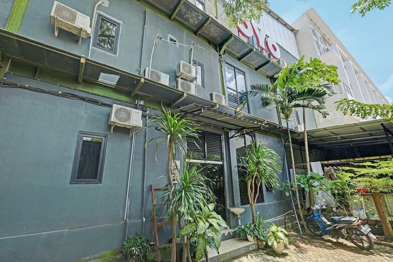 Hotel Oyo Life 2928 Rumah Ceria