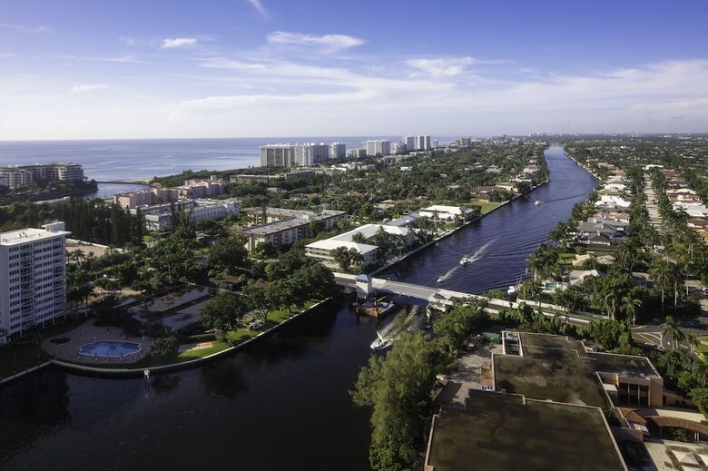 Tower At The Boca Raton