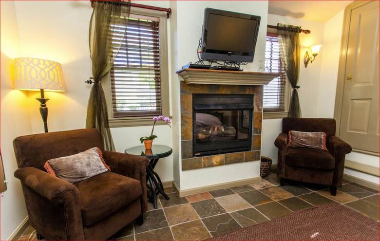 Bed & Breakfast 1801 First Luxury Inn