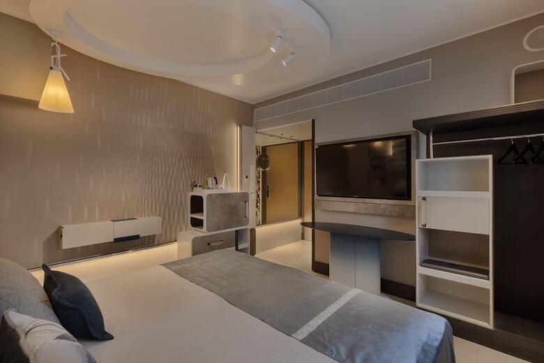 Hotel Port Tower By Isrotel Design