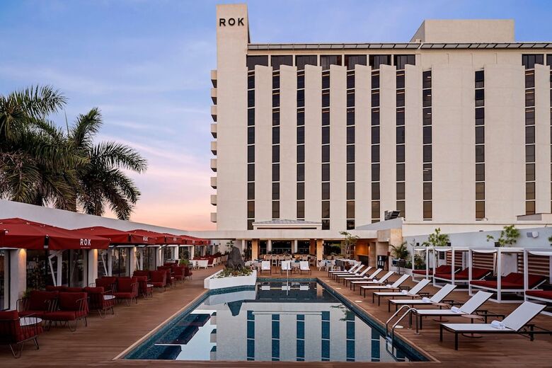 Rok Hotel Kingston, Tapestry Collection By Hilton
