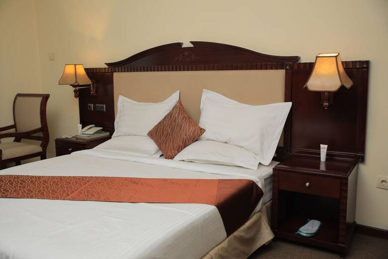 Debredamo Hotel