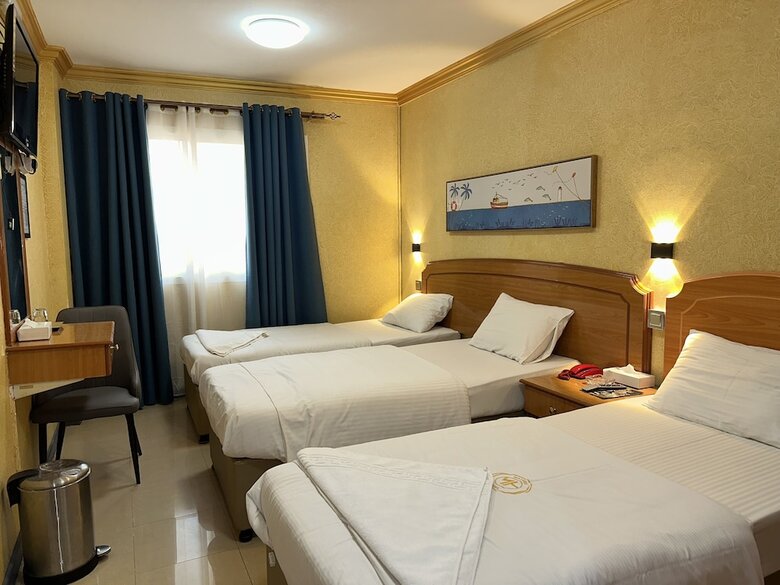 Maaeen Hotel