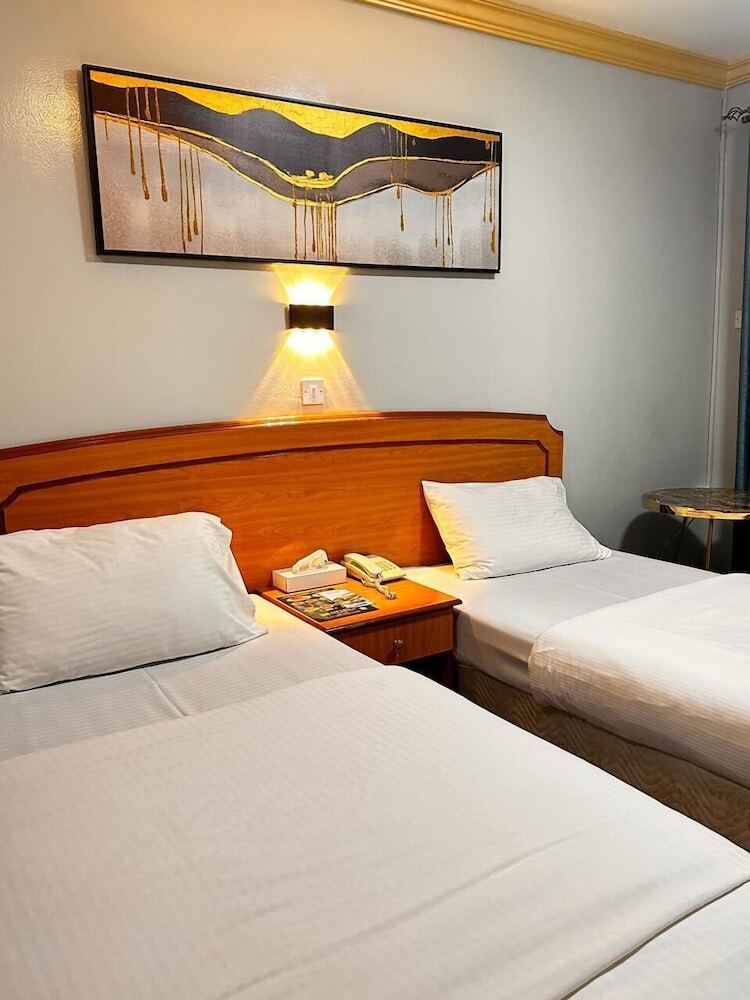 Maaeen Hotel
