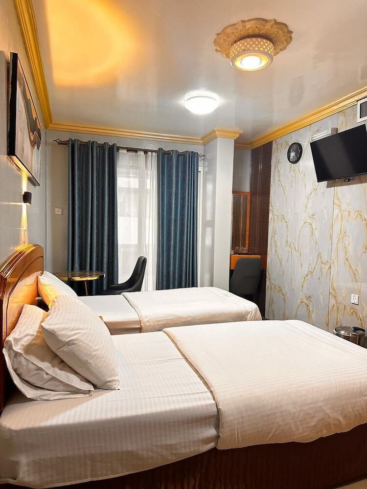 Maaeen Hotel