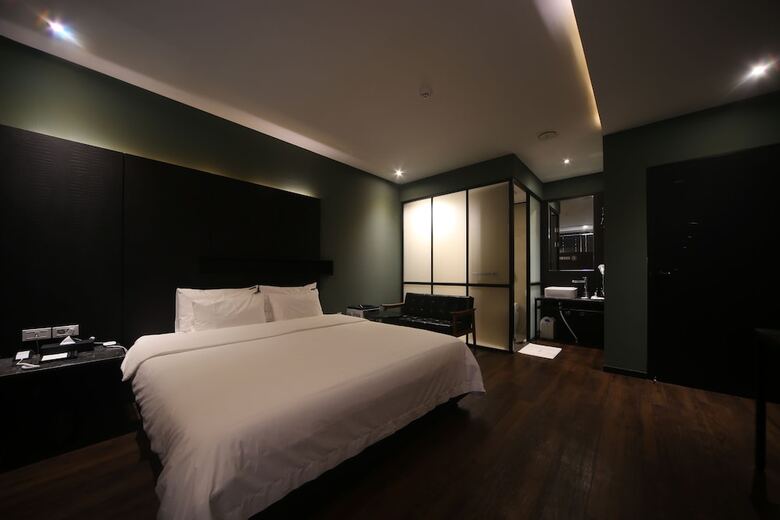Brown Dot Hotel Beomil