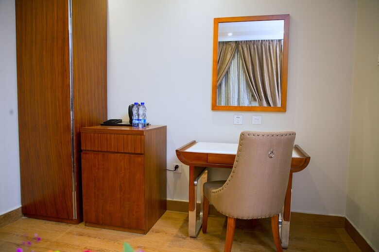 Mosy Hotel