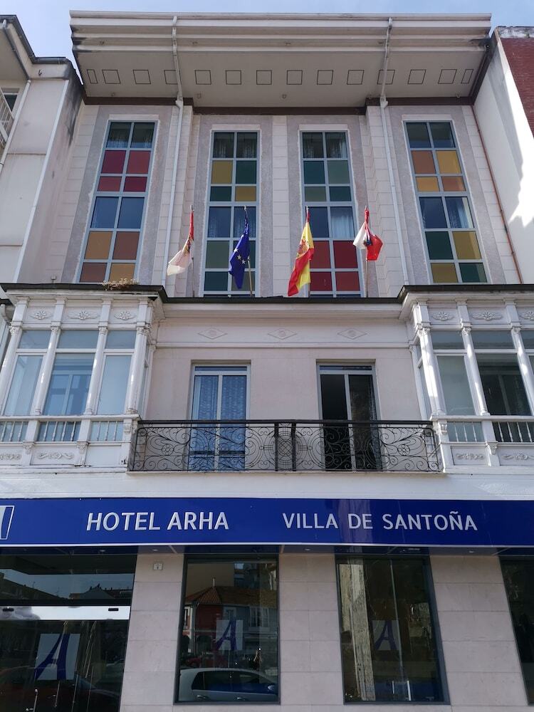 Hotel Arha Santo�a
