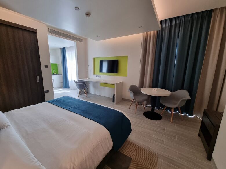 Hotel Citadines Al Ghubrah Muscat