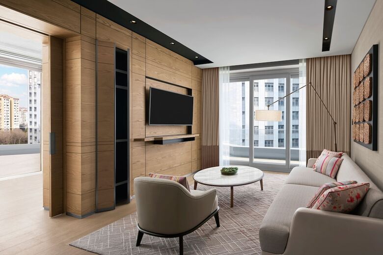 Jw Marriott Hotel Istanbul Marmara Sea