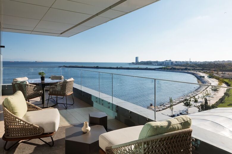 Jw Marriott Hotel Istanbul Marmara Sea