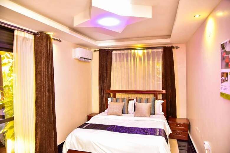 Aparthotel Four Vins Hotel & Apartments