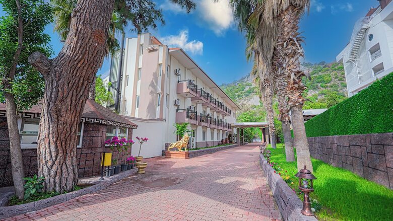 Rios Beach Hotel