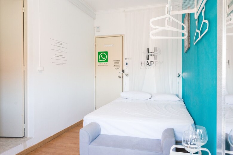 Happy Reception Boutique Hostel Marqu�s.