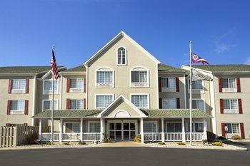 Posada Country Inn & Suites Maumee Toledo