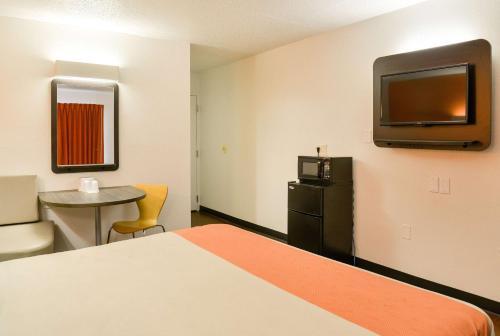 Motel 6 Toledo