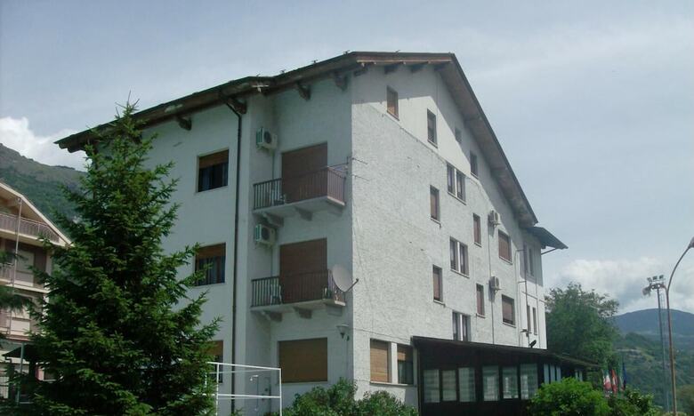 Hotel Dujany