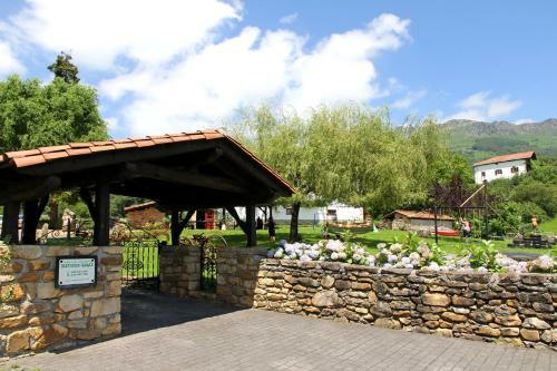 Agroturismo Casa Rural Iratxeko-berea