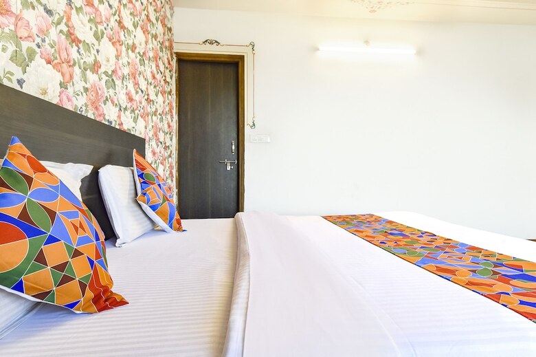 Hotel Fabexpress King Mansion