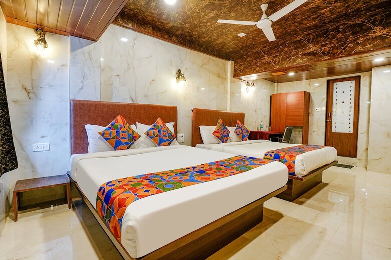 Hotel Fabexpress Yatri Inn