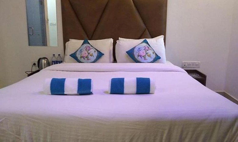 Hotel Fabexpress Balaji Inn