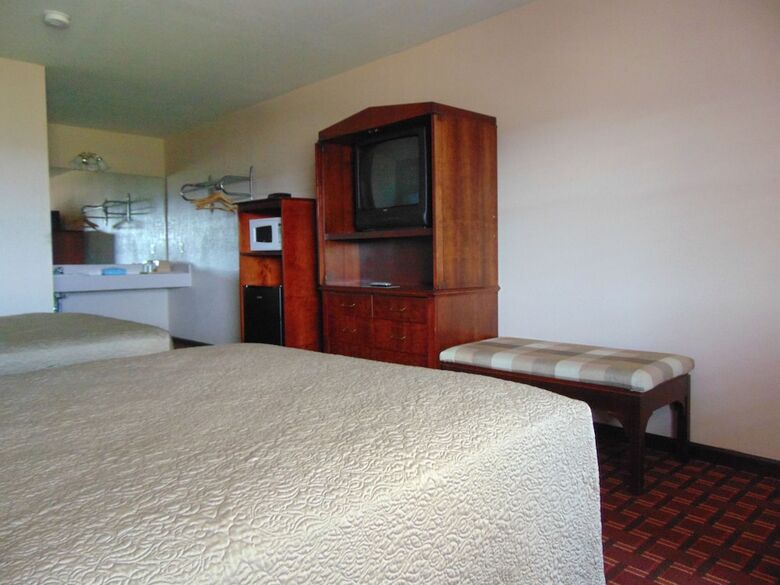 Hotel Candlelight Inn