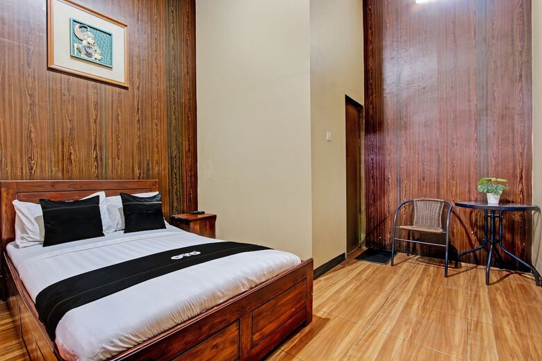 Hotel Capital O 93533 Griya Denok