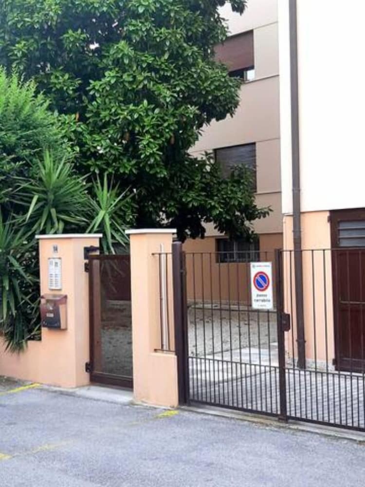 Monti Guesthouse
