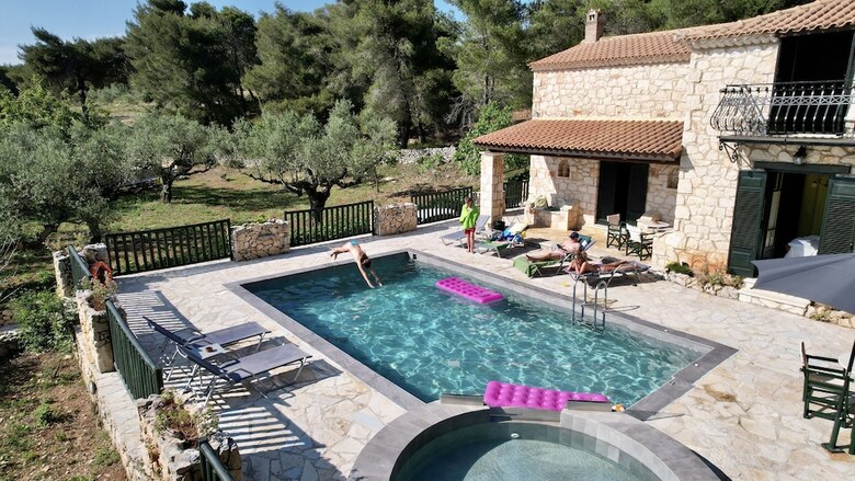 Aresti Mountain Resort