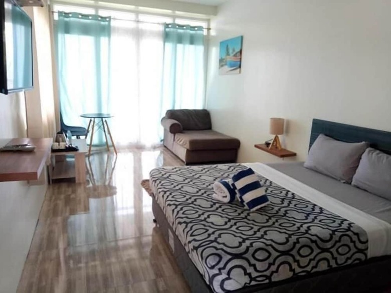 Acapulco Resort & Suites