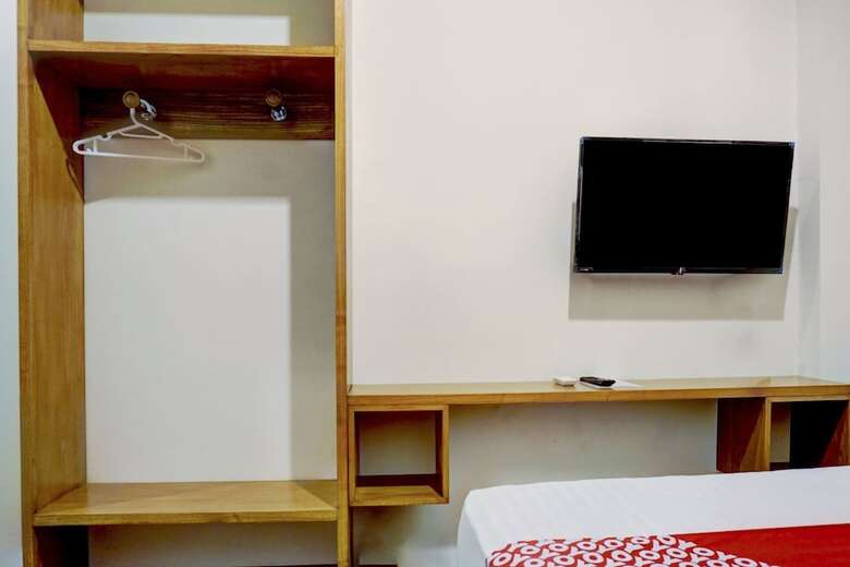 Hotel Oyo 90629 The Home Srengseng