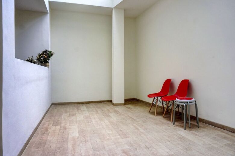 Hotel Oyo 90629 The Home Srengseng